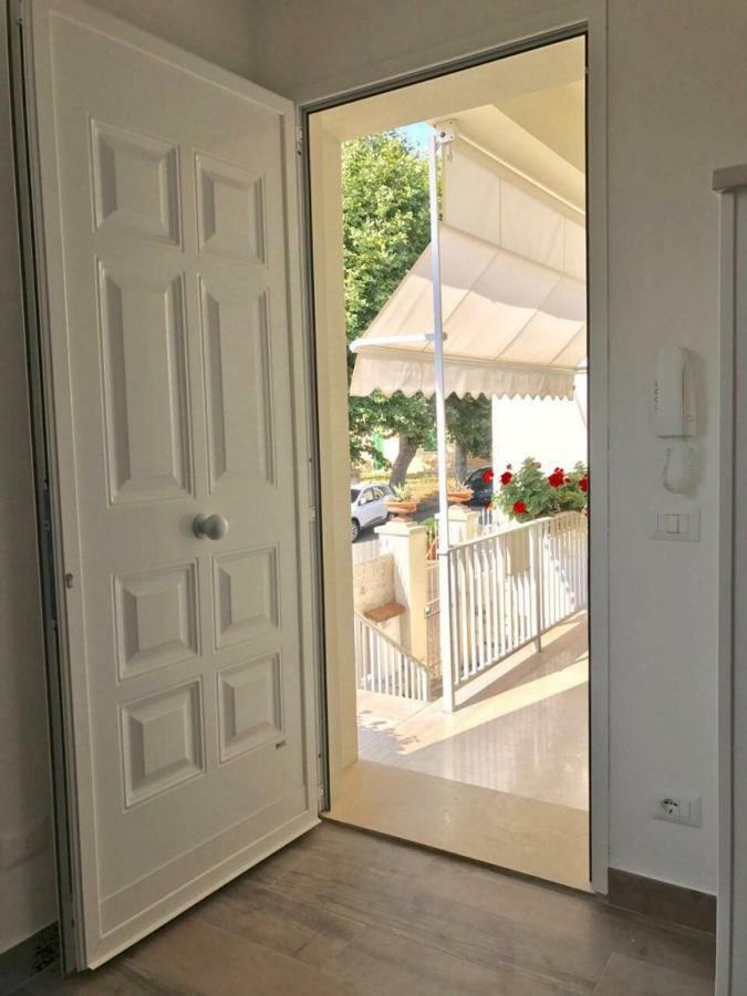 La Casa Di Rosi Al Mare Apartment Vada Luaran gambar